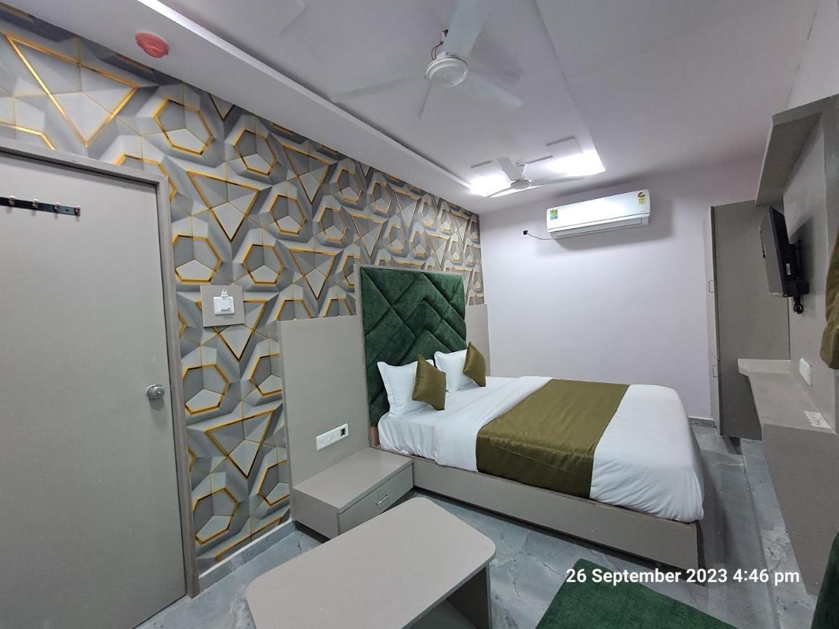 Hotel Kingdom Гандинагар Экстерьер фото