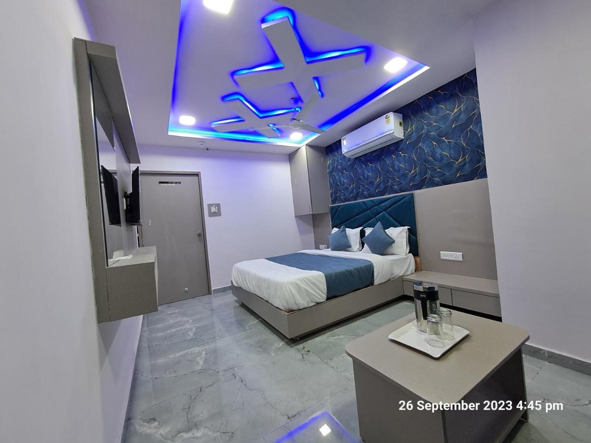 Hotel Kingdom Гандинагар Экстерьер фото