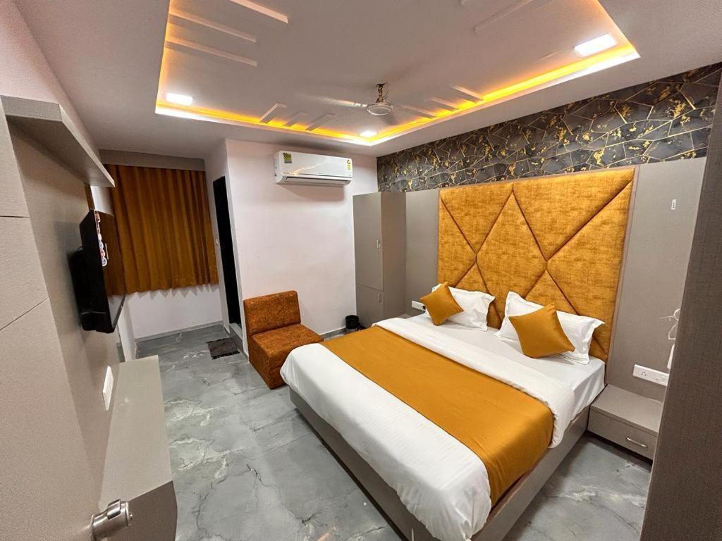 Hotel Kingdom Гандинагар Экстерьер фото